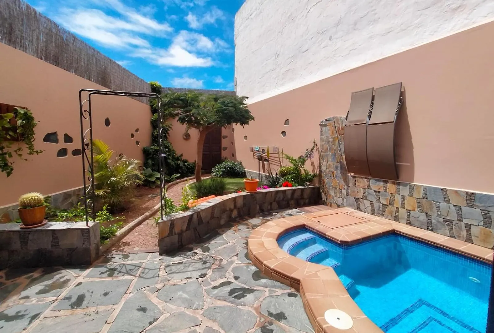 Vivienda Vacacional Los Guaniles Ingenio 0*,  Spain